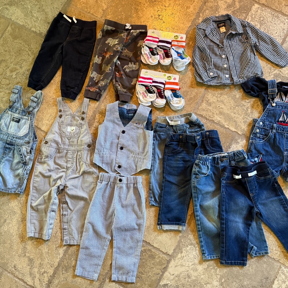 Bundle of 18 mos boy clothes. Oshkosh, Disney, Carter, Old Navy to name a few